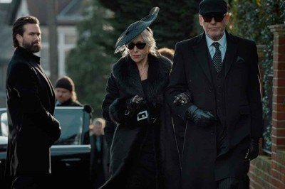 Ellen Mirren e Pierce Brosnan brilham como o casal mafioso Maeve e Conrad Harrigan -  (crédito: Paramount+/divulgação)