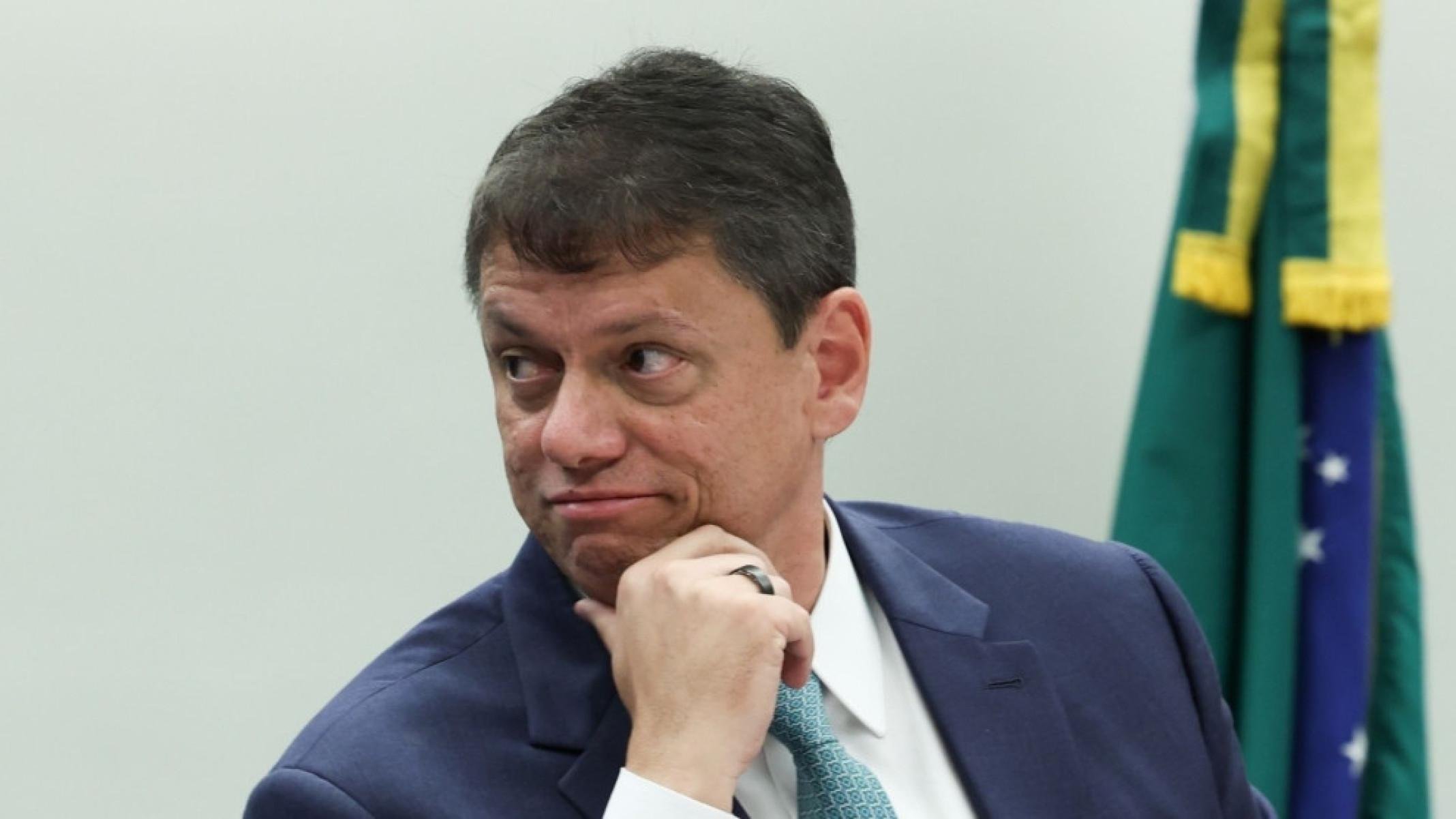 Tarcísio entre o favoritismo em SP e um salto no escuro contra Lula em 2026