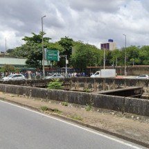 BH: bombeiros resgatam homem 'jogado' no Rio Arrudas - Reprodução/Google StreetView