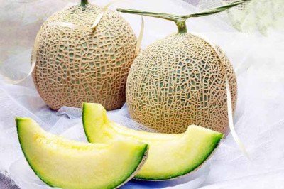 Fontes de minerais, vitaminas, fibras e  compostos bioativos, as frutas são essenciais para a saúde. No entanto, diferentemente do Brasil, esses alimentos são tratados como obras de arte no Japão e apresentam valores bem maiores que os habituais para os brasileiros. -  (crédito:  Reprodução Facebook Consulado Geral do Japão no Rio de Janeiro)