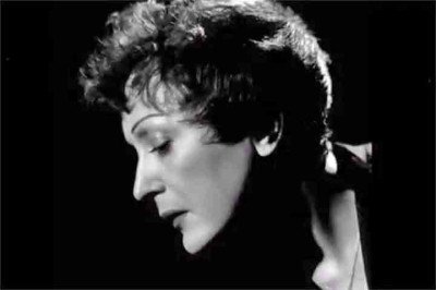 Há 62 anos, no dia 10 de outubro de 1963, morria Édith Piaf, a cantora que se tornou uma das artistas francesas mais famosas e influentes do mundo. 
 -  (crédito: Reprodução do Youtube Canal The Music Box)