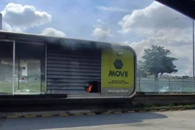 A cena de risco foi registrada por motoristas que passaram na região -  (crédito: Reprodução)