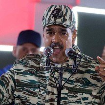 Trump afirma 'sucesso' em ataque em grande escala contra Venezuela - PEDRO MATTEY / AFP