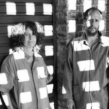 "Dalí", o manifesto político-onírico de Cris Vaz e Henrique Cabral