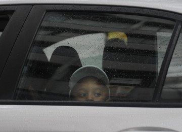 Chuva em BH na tarde deste sábado (3/1) -  (crédito: Alexandre Guzanshe/EM/DA Press)