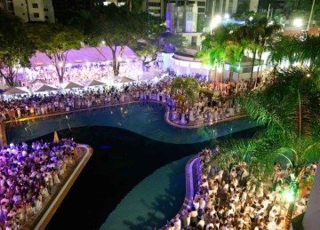 Sócios festejaram a chegada de 2026 à beira da enorme piscina do Minas 1, em Lourdes -  (crédito: Orlando Bento/ Divulgação)