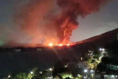 Frame de vídeo de ataque dos EUA à Venezuela, ocorrido na madrugada de sábado (3/01) -  (crédito: reprodução/redes sociais)