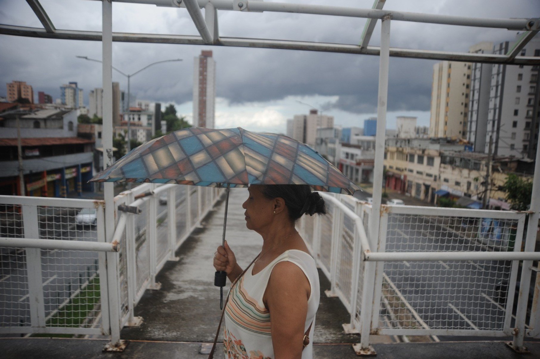 Chuva em BH na tarde deste sábado (3/1)-Alexandre Guzanshe/EM/DA Press