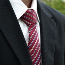 Gravata atravessa séculos e se consolida como símbolo de elegância masculina - Pixabay 