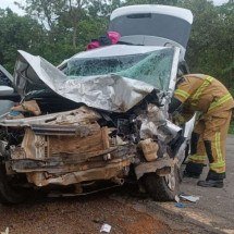 Acidente na MG-181 mata gestante de quase nove meses - CBMMG/Divulgação