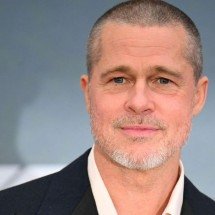 Mulher acredita se relacionar com Brad Pitt e espera ator em aeroporto - ANGELA WEISS / AFP