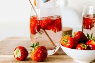 Água saborizada: 5 receitas fáceis para se hidratar com mais prazer