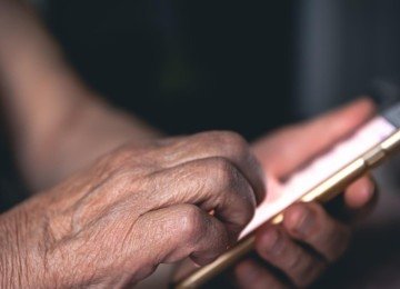 Transa&ccedil;&otilde;es Pix pelo celular exigem aten&ccedil;&atilde;o redobrada para evitar as diversas fraudes. -  (crédito: Freepik)