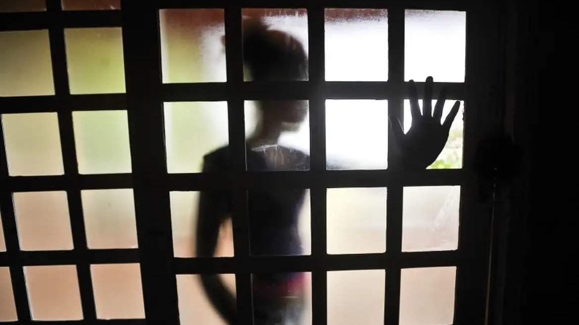 A tecnologia emerge como uma aliada crucial na segurança das mulheres, oferecendo canais de ajuda em momentos de vulnerabilidade - (crédito: Marcello Casal Jr/Agência Brasil)