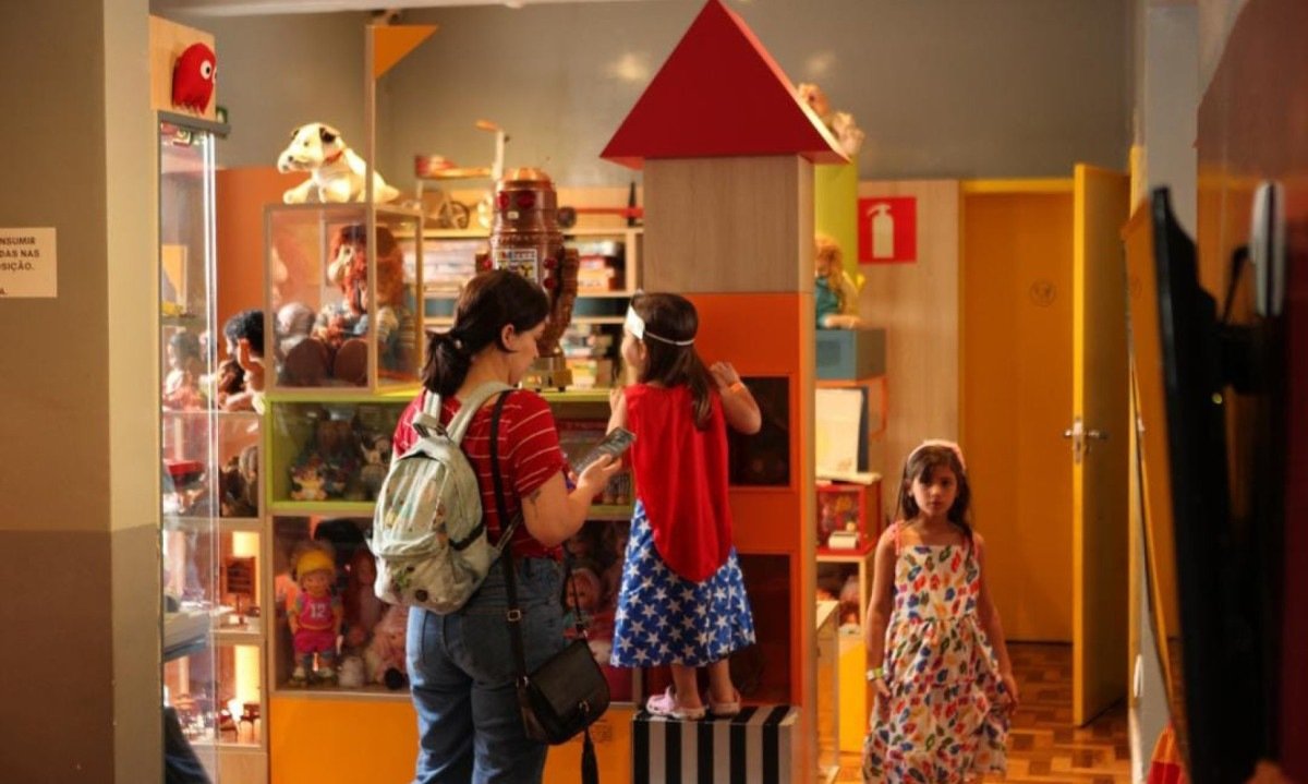 Durante todo o mês, o espaço vira um grande ateliê interativo com muita diversão, arte e brincadeiras para as crianças e toda a família-Edésio Ferreira/EM/D.A. Press