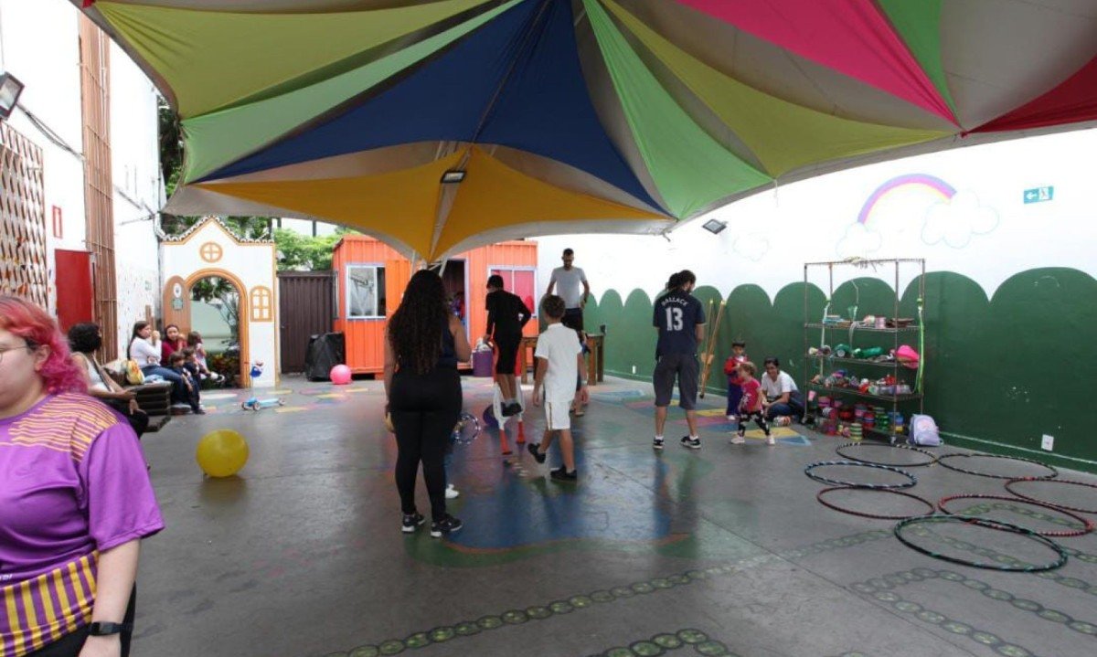 Durante todo o mês, o espaço vira um grande ateliê interativo com muita diversão, arte e brincadeiras para as crianças e toda a família-Edésio Ferreira/EM/D.A. Press