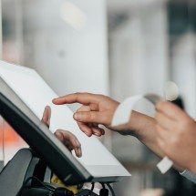 CPF na nota: quais os benefícios reais de pedir o documento na compra - Simon Kadula/ Unsplash