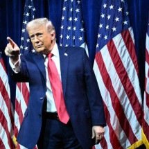 Trump diz que Venezuela vai comprar produtos dos EUA com lucros do petróleo - Mandel NGAN / AFP