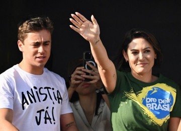 Nikolas Ferreira e Michelle Bolsonaro durante manifestação -  (crédito: Evaristo Sa / AFP)