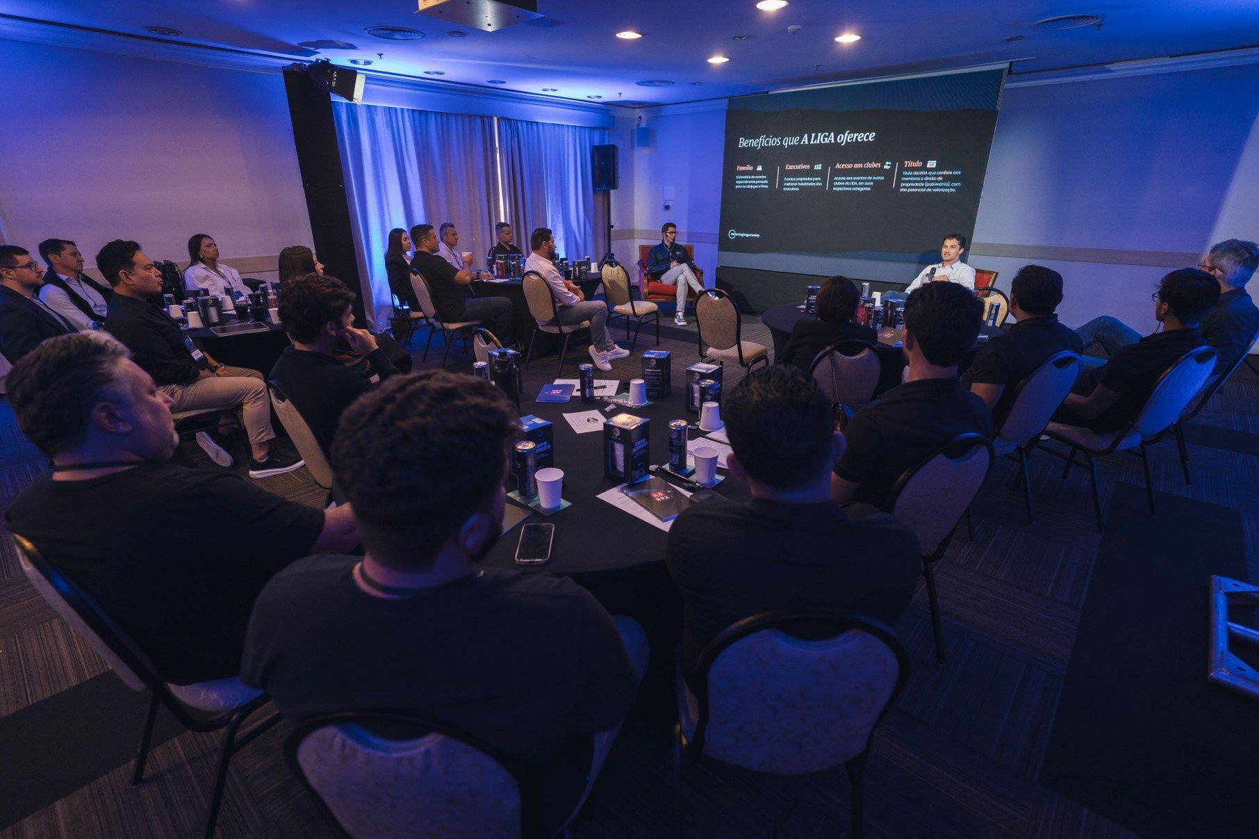 Clube Import.Ação ajuda empresários a importar
 - DINO