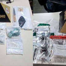 Jovem que usava esconderijo para tráfico é preso por corrupção de menores - Divulgação/Polícia Militar