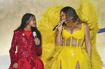 A mãe de Beyoncé, Tina Knowles, revelou que o nome da neta Blue Ivy veio de um apelido carinhoso usado pela família porque, no ultrassom durante a gravidez, a bebê parecia ter o tamanho de um mirtilo (“blueberry”) — e o nome acabou ficando como “Blue” -  (crédito: Twitter @beyoncebrasil)