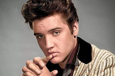Elvis Presley faria 91 anos em 8 de janeiro de 2026. 
Um novo documentário dirigido por Baz Luhrmann, intitulado 'EPiC: Elvis Presley in Concert', celebra o legado do cantor quase 50 anos após sua morte. O filme foca nos anos de residência do cantor no International Hotel em Las Vegas, de 1969 a 1976. -  (crédito: Divulgação)