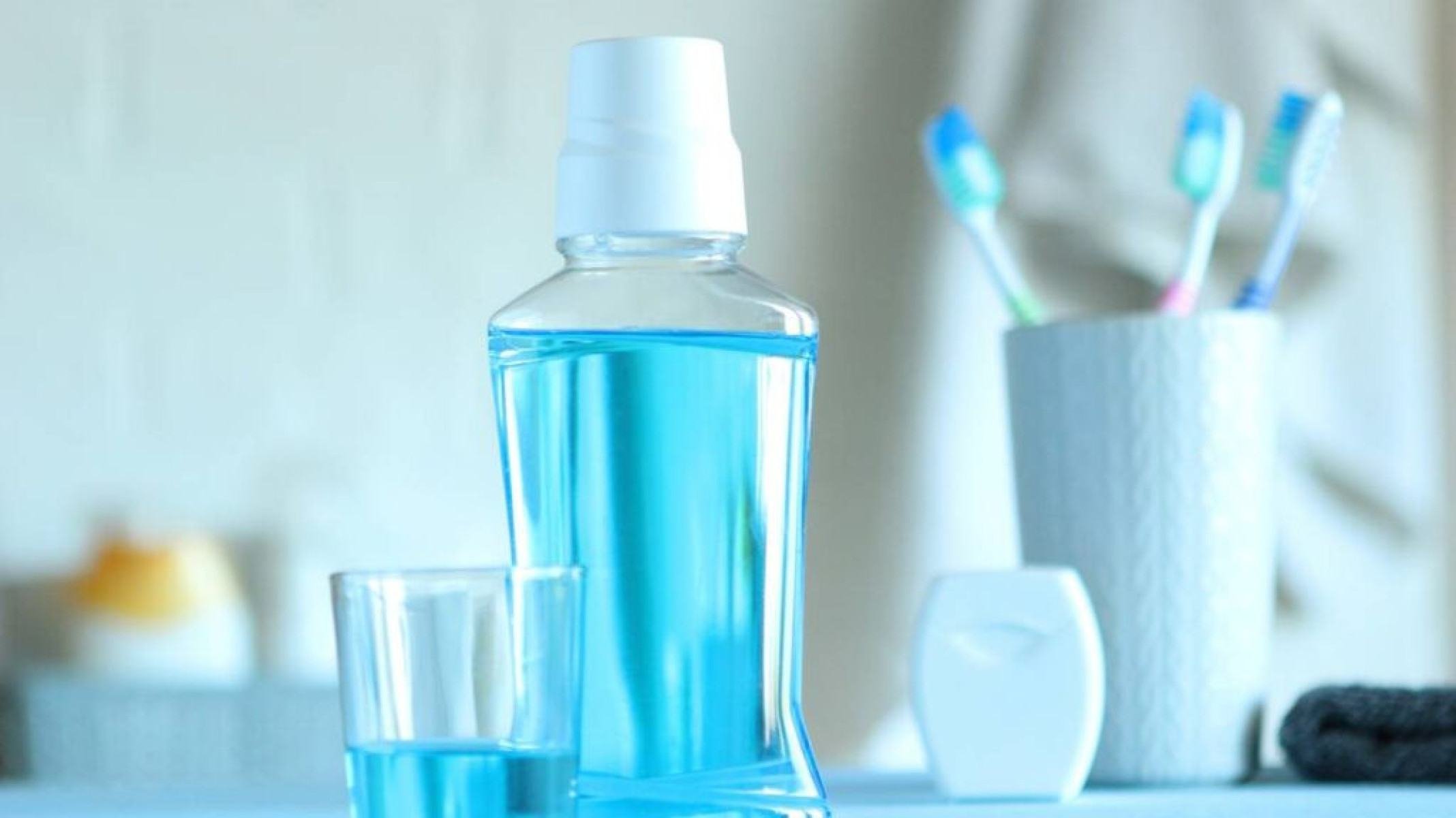 Como usar antisséptico bucal corretamente: quando e quantas vezes - Portal Giro 10