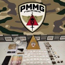 Itens apreendidos pela polícia com o suspeito  -  (crédito: PMMG/Divulgação)