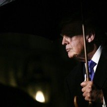 Trump diz que vai negociar com a Groenlândia 'do jeito fácil ou difícil' - Foto por BRENDAN SMIALOWSKI / AFP