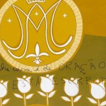 Mulher invade altar e picha obra sacra em igreja  - Redes sociais / reprodução