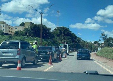 A concessionária da via, a Arteris Fernão Dias, atende a ocorrência no local -  (crédito: Giovanna de Souza/EM/DA Press)