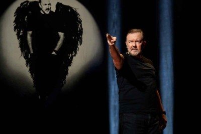 No especial 'Mortalidade', Ricky Gervais relata suas conversas com os advogados do Globo de Ouro, que ele apresentou cinco vezes  -  (crédito: netflix/divulgação)