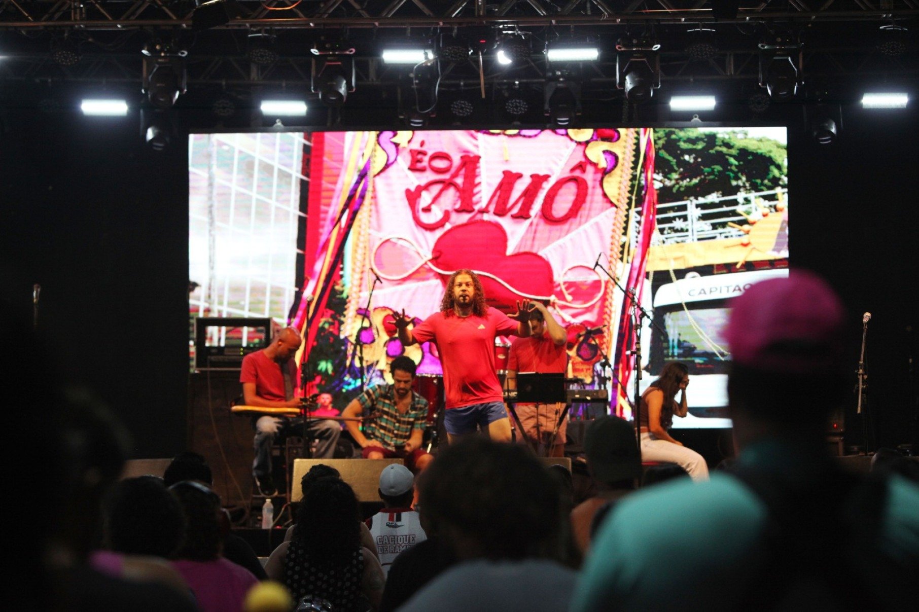 O bloco fez seu primeiro ensaio aberto ao público neste ano em preparação para desfilar no Carnaval de BH