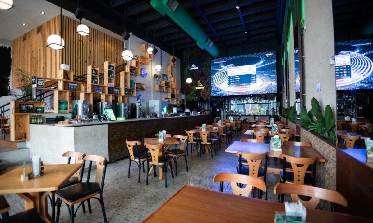 O Elis Bar tem um grande painel de LED de alta defini&ccedil;&atilde;o, o que deve ser um diferencial na &eacute;poca da Copa do Mundo