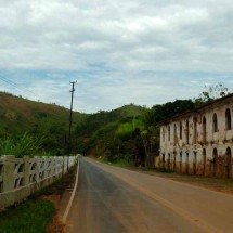 Registro do Paraibuna pede ajuda urgente - Alexandre Guzanshe/EM/D.A Press - 6/1/11 