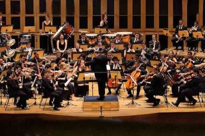 Uma orquestra é geralmente dividida em quatro famílias de instrumentos: cordas, madeiras, metais e percussão. Veja cada um deles. -  (crédito:  Reprodução de Youtube)