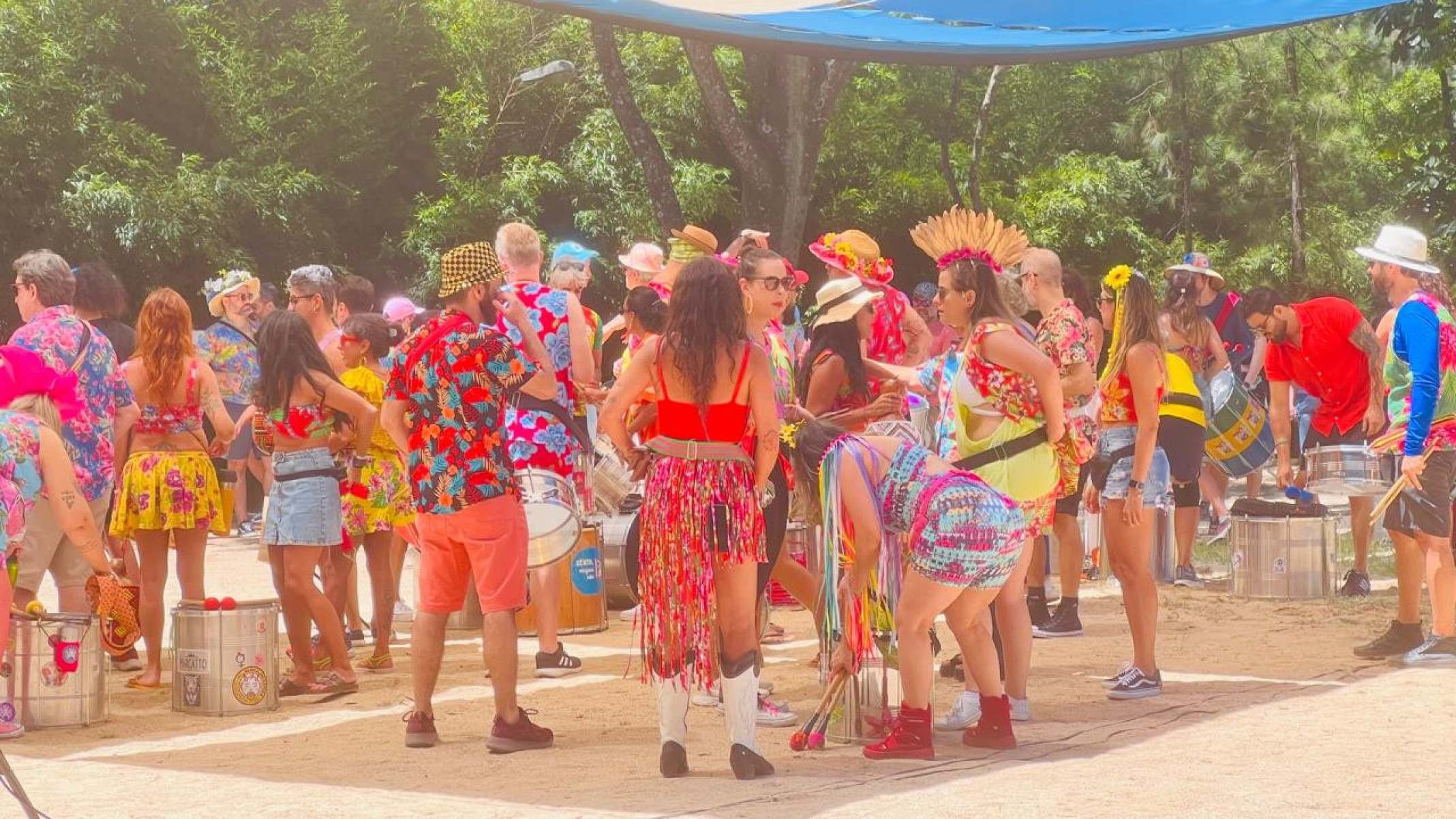 Bloco Batiza faz ensaio aberto no Parque do Palácio, no bairro Mangabeiras, neste domingo (11/1)-Edésio Ferreira/EM/D.A. Press