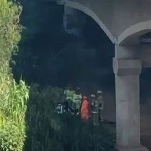 Casal de idosos morre depois que carro cai de ponte na BR-262 - Imagem cedida ao Estado de Minas