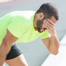 A idade pode influenciar na escolha pelo tipo de exercício e na prescrição do mesmo pelo profissional de educação física -  (crédito: Freepik)