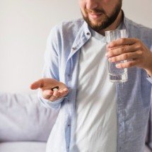 O aumento significativo de cálcio na corrente sanguínea pode indicar a retirada do mineral dos ossos, diz pesquisador -  (crédito: FreePik)