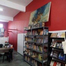 Parte das doações será direcionada para garantir que os livros e discos fiquem protegidos em caso de mais alagamentos, recorrentes na região

 -  (crédito: Marcos Vieira/EM/D.A Press)