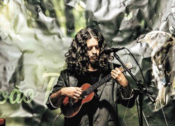 João Tostes gravou 'The curupira concert' durante show na Casa de Cultura de Barbacena
 -  (crédito: Hilreli/Divulgação)