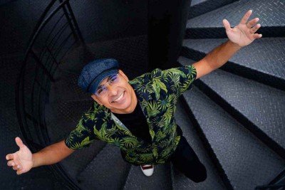 Canções de Thiago Holanda revelam o amor dele pelo Brasil, apesar da polarização política e da violência no Rio de Janeiro -  (crédito: Luciano Monteiro/divulgação)