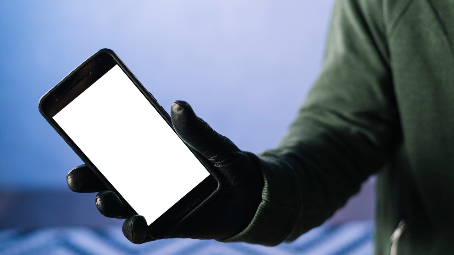 Meu celular foi roubado: o que fazer primeiro para proteger seus dados - Freepik