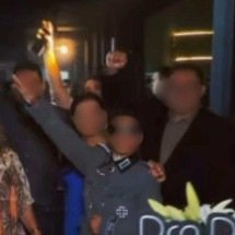 Garoto usa traje nazista em festa de formatura de medicina das irmãs  - Redes sociais / reprodução