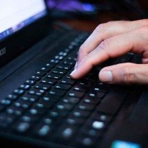 Advogado explica o limite entre reclamar e difamar empresas na internet - Pixabay/reprodução