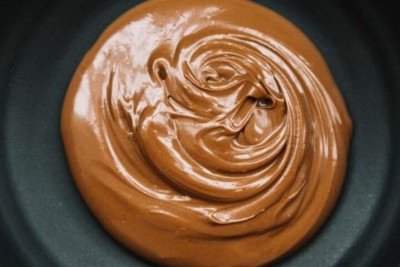 Um episódio ocorrido em 2025 chamou atenção para a importância de consultar rótulo antes da compra. Em pelo menos três supermercados de Fortaleza foram encontrados recentemente produtos análogos ao doce de leite.  -  (crédito: Freepik)