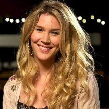 Joss Stone revela perdão à dupla que planejava decapitá-la