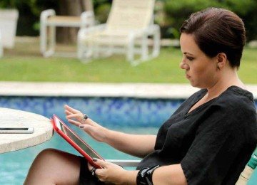 A Mostra de Tiradentes exibirá parte da filmografia de Karine Teles, como o longa ‘Que horas ela volta?’, de Anna Muylaert
 -  (crédito: Gullane Filmes/Divulgação)